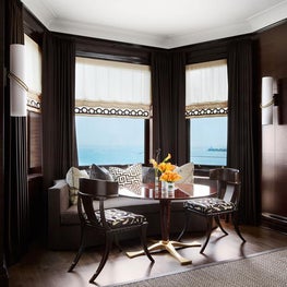 Lake Shore Drive Apartment