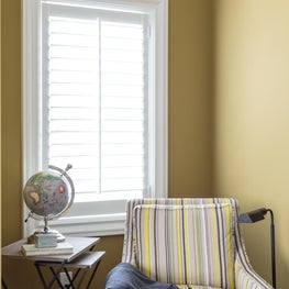 Bedroom Seating with Yellow Touches