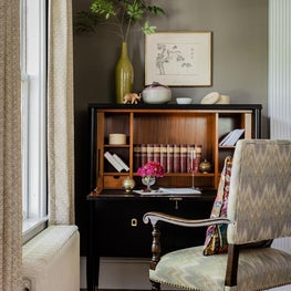 Lexington Traditional living