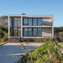 Ditch Plains Front View