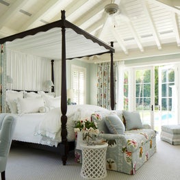 Light and airy bedroom in Palm Beach, in collaboration with Kemble Interiors.