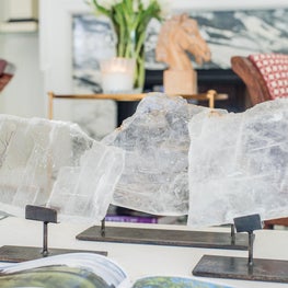 Brentwood Beauty Living Room Details