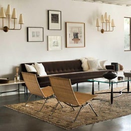 The Apartment By The Line