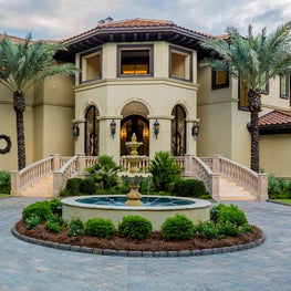 Timeless Tuscan on the Bluff