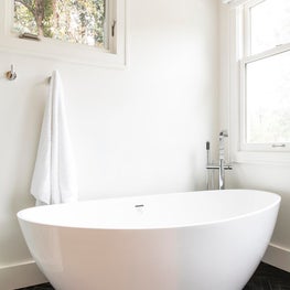1920's Contemporary - Bath with a View