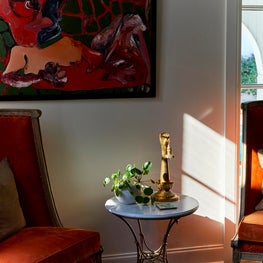 Sunlight Detail of Lounge