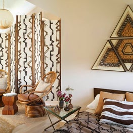 Southampton Residence, Attic Guest Bedroom 