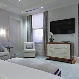Country Club Residence - Master Bedroom Suite