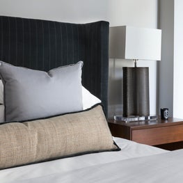 San Francisco High-rise Bachelor's Flat