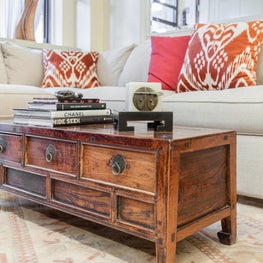 Yorkville Bohemian Garden Apartment