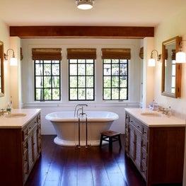 Willow Lake Residence: Master Bath