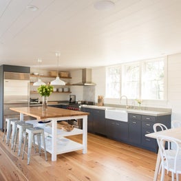 Mosle - Kitchen and Dining area