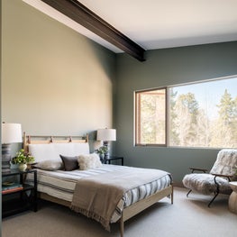 Black Gore Guest Room