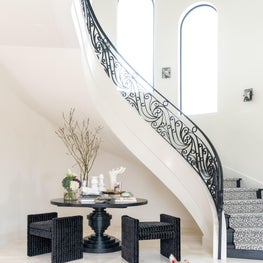 Portfolio: High contrast black and white entry foyer in Houston, Texas