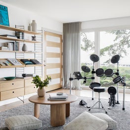 Oakland Contemporary Music Room