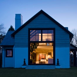 Newport, RI Art Barn