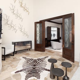 Lush Contemporary Poolside Luxury Hall