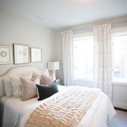 Guest Room in Soft Neutral Tones