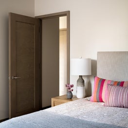 Black Gore Guest Room