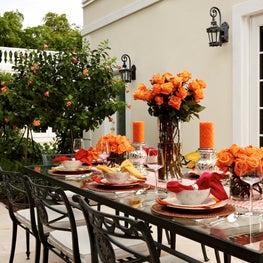  Florida climate ensures that colorful outdoor entertaining is often enjoyed.