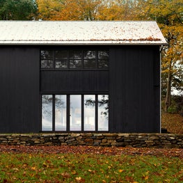 Connecticut Farmhouse with Addition, Modern, Black and White 