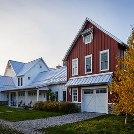 Three Barn Farm: A Chic 3 Barn Farmhouse Estate