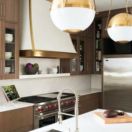 Portfolio: Warm and glamorous kitchen renovation