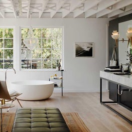 The Apartment By The Line