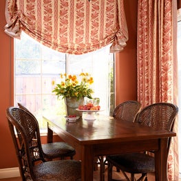 Suburban Townhouse breakfast table