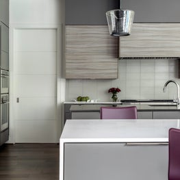 Portfolio: Modern cool-toned kitchen