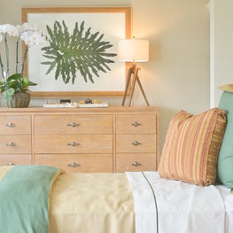 Love the color combination in this coastal bedroom! 