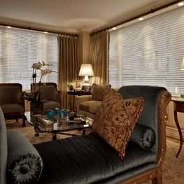 NYC TRADITIONAL NYC Residence - Living Room