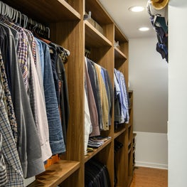 Walk-in Closet