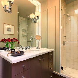 Transitional bathroom with simple, sleek vanity