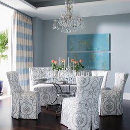 Elegant, feminine dining room in blue