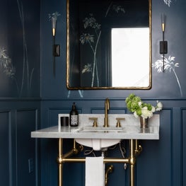 Lake District Residence - Powder Bathroom