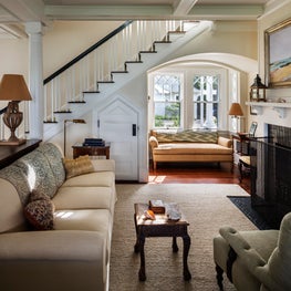 Portfolio: Buzzards Bay Residence, Living Room, Plaster & Moulding, Window Seat