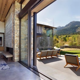 Shooting Star View to Outdoor Lounge