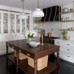 Traditional farmhouse kitchen with modern details, floral wallpaper