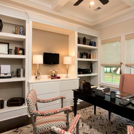 Sophisticated home office with touches of the color pink