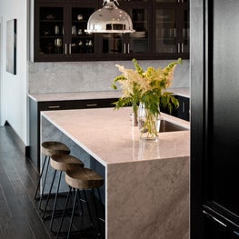 Two Modern Living Flats: Kitchen and Island