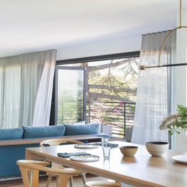 Oakland Contemporary Dining Area