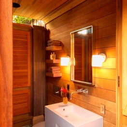 Further Lane Outdoor Bath