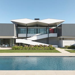 Mid-Century Modern Revived on the Hamptons Dunes