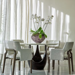 Art Collector's apartment Panama / Living room