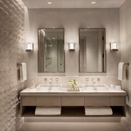 Mt. Barlow - Guest Bathroom