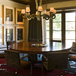 Round tables make for the best conversations