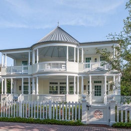 Street Facade, Seaside Avenue Residence, Seaside, Florida