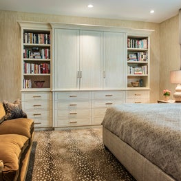 Contemporary Condominium for Collectors