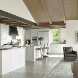 White Modern Open Concept Kitchen - Stratford Hills Residence, Austin, TX 